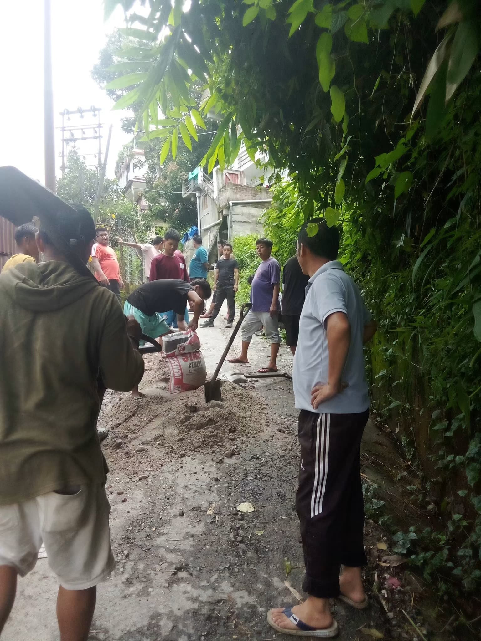 टकभर लिम्बुबस्तीमा सामुदायिक श्रमदानद्वारा गाउँ बाटो मर्मत सम्पन्न