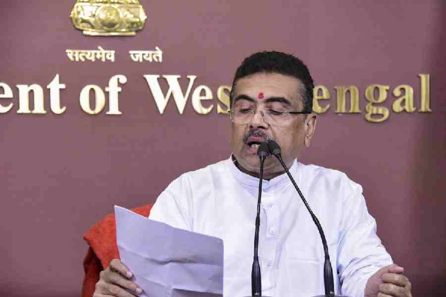 Bengal Will Be Financially Strong in Two Years: CM Adhikari Pledges Land to 25 Industries Within a Month